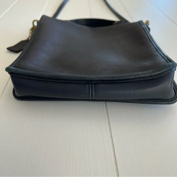 Vintage Coach Leather Bag Crossbody Satchel Purse Turnlock Flap Black 0260-301 - Picture 10 of 17